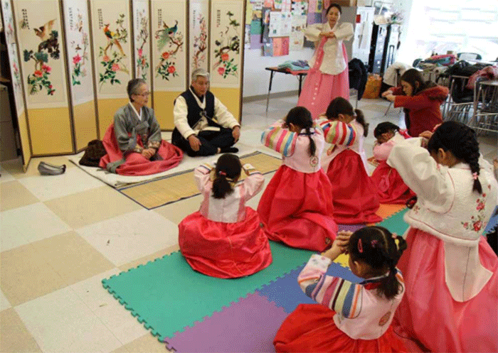 Nét đẹp trong văn hóa chào hỏi ở Hàn Quốc